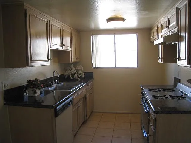 6591 Hazeltine Ave #305 — Photo 3