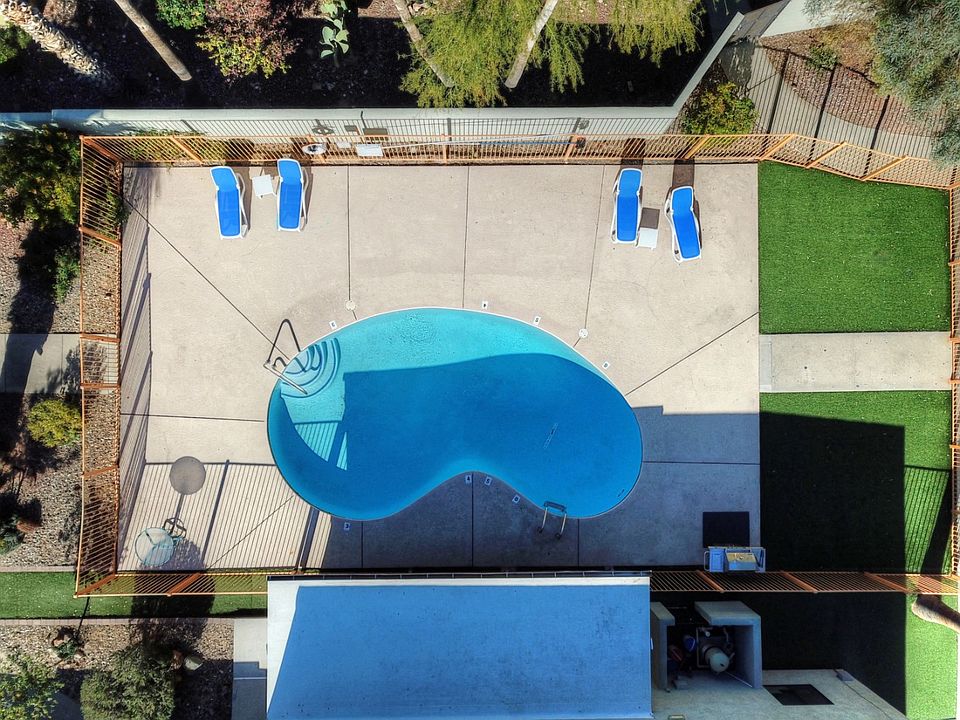 Pool & Pool Patio