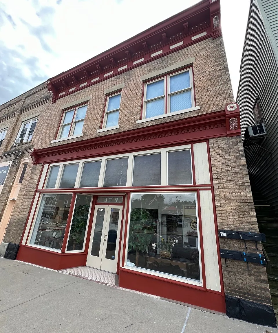 305 N Mercer St — Photo 2