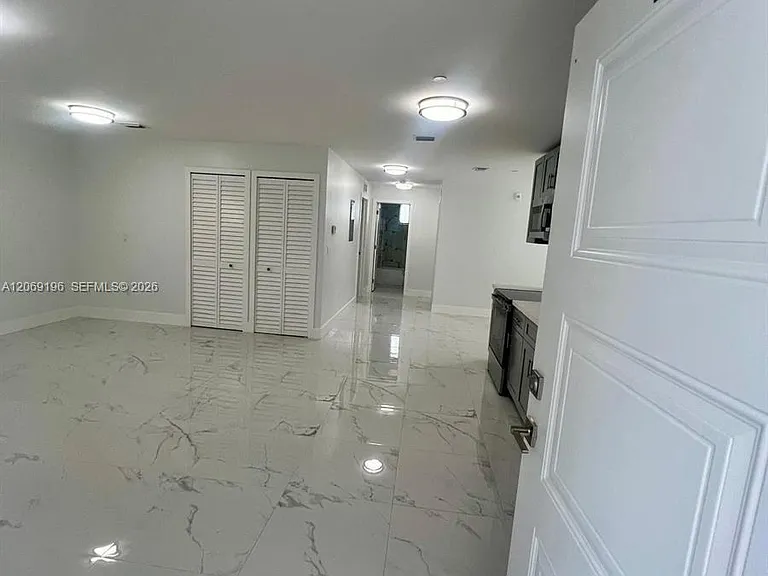 1860 NW 19th St #201 — Photo 2