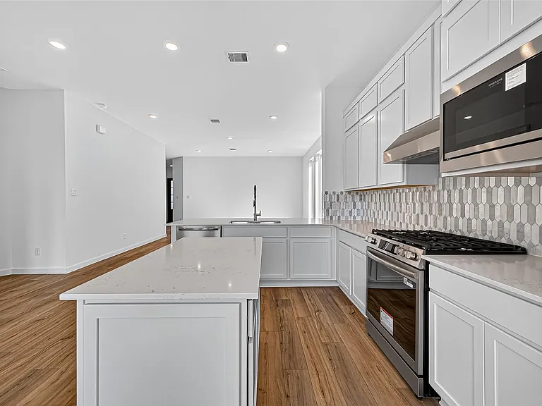 11119 Poplar Tree Dr — Photo 24