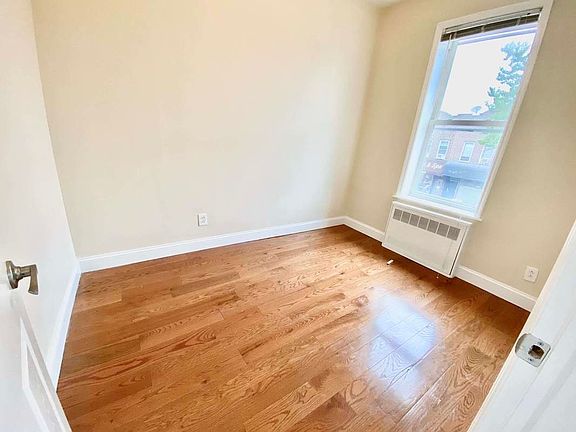 5th image of 36-12 Ditmars Blvd #2R