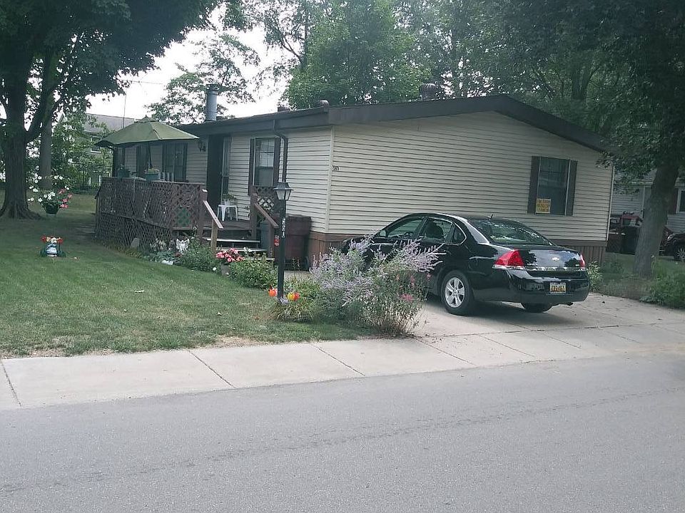 1st image of 560 Curvebrook St SE
