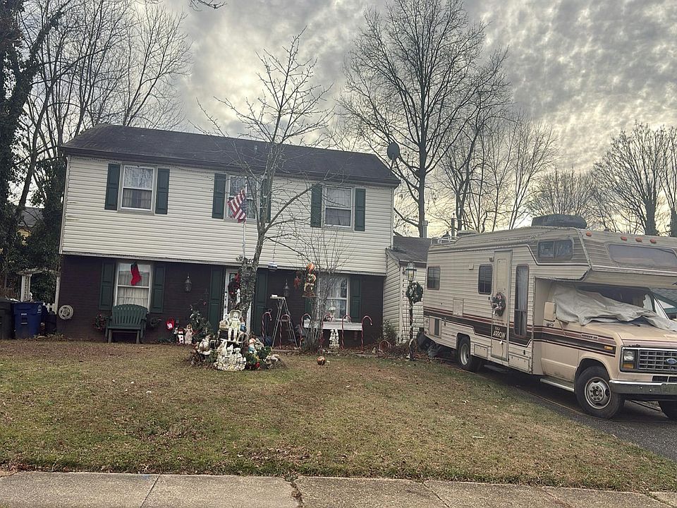 1st image of 40 Parson Ln