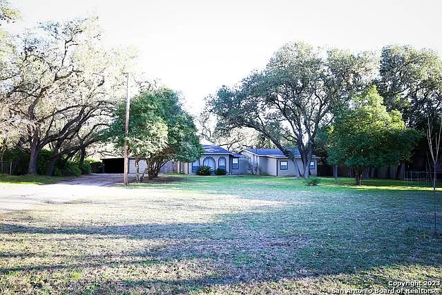 208 S Winston Ln — Photo 32