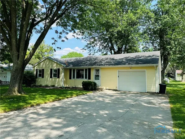 107 Short St, West Unity, OH 43570