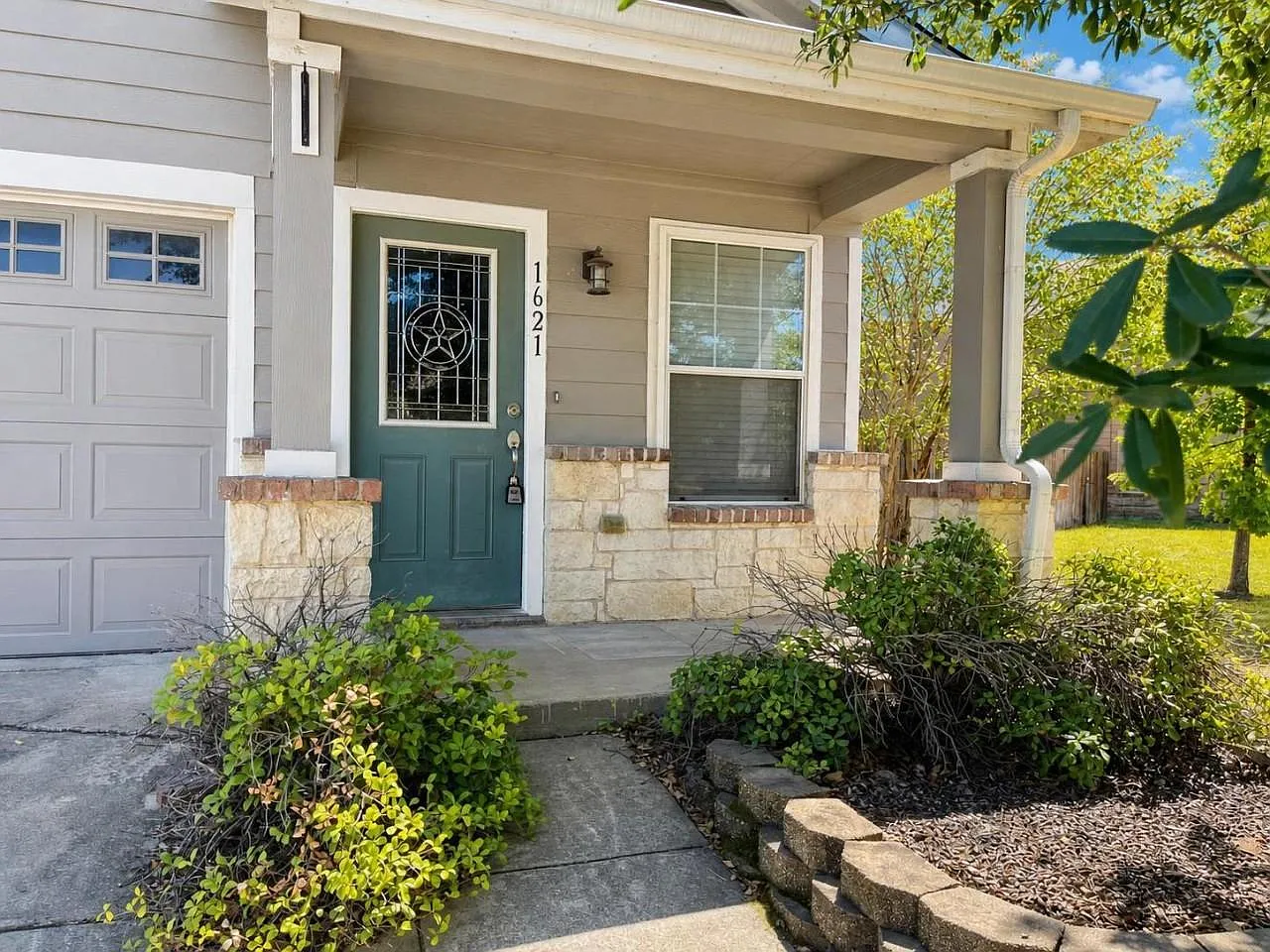 1621 Village Park Trl — Photo 4