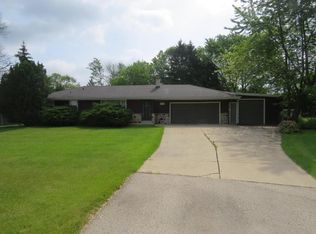 9700 S Jasper St, Oak Creek, WI 53154
