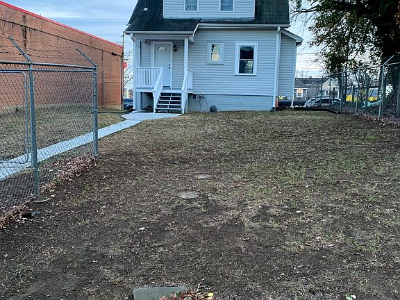 4th image of 4504 Bowen Rd SE