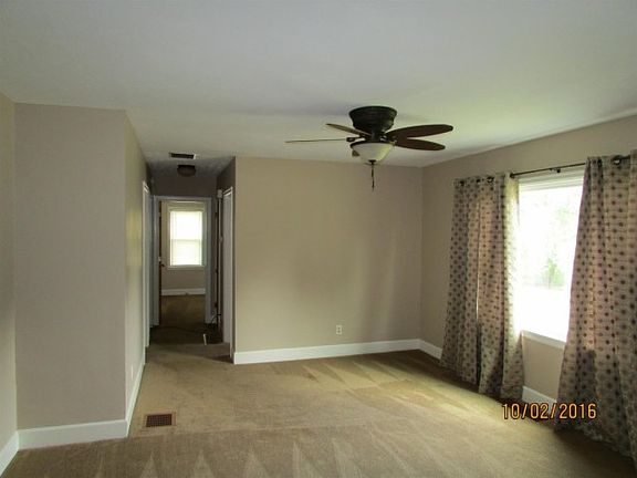 2nd image of 322 Manhattan Dr
