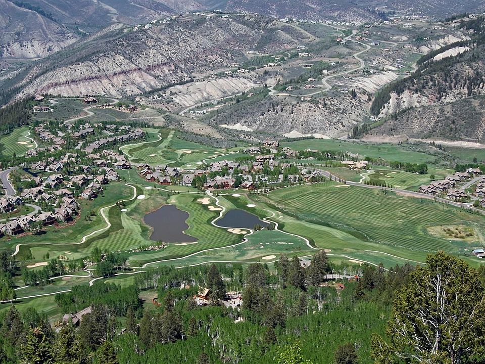2nd image of 160 Elk Spring Trl