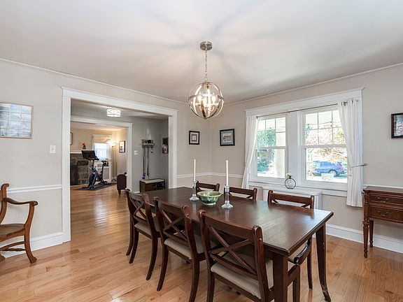 2nd image of 1009 Morgan Ave