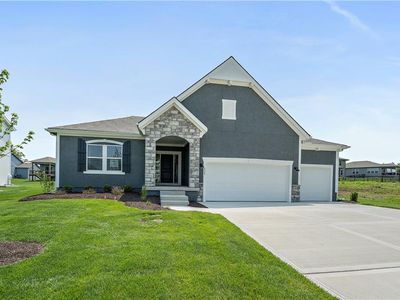 525 SE Carter Rd, Lees Summit, MO, 64082
