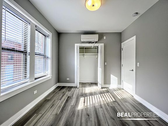 5th image of 3935 N Janssen Ave APT 1E
