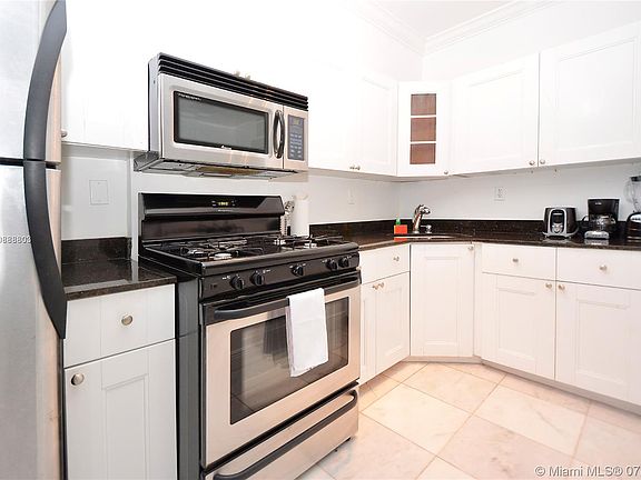 4th image of 1619 Lenox Ave APT 6