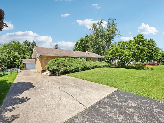 4th image of 418 Highland Rd