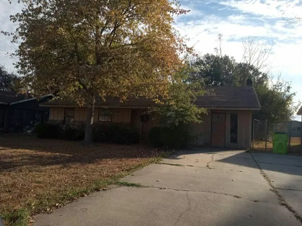 1608 N Lowe St, Stuttgart, AR 72160