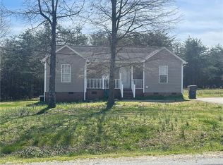 233 Christopher Dr, Burlington, NC 27217