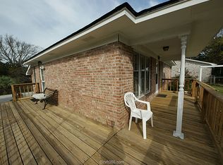 520 Live Oak Dr, Mount Pleasant, SC 29464