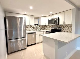 8290 Lake Dr APT 235, Doral, FL 33166