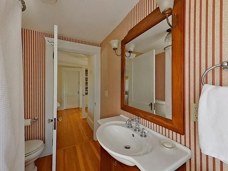27 Cranston Ave — Photo 39