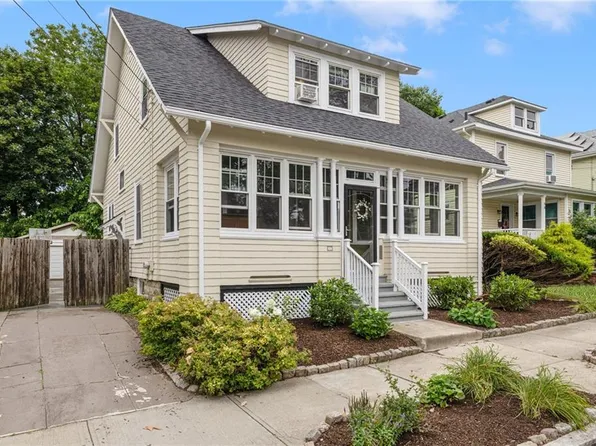 92 Nelson St, Providence, RI 02908