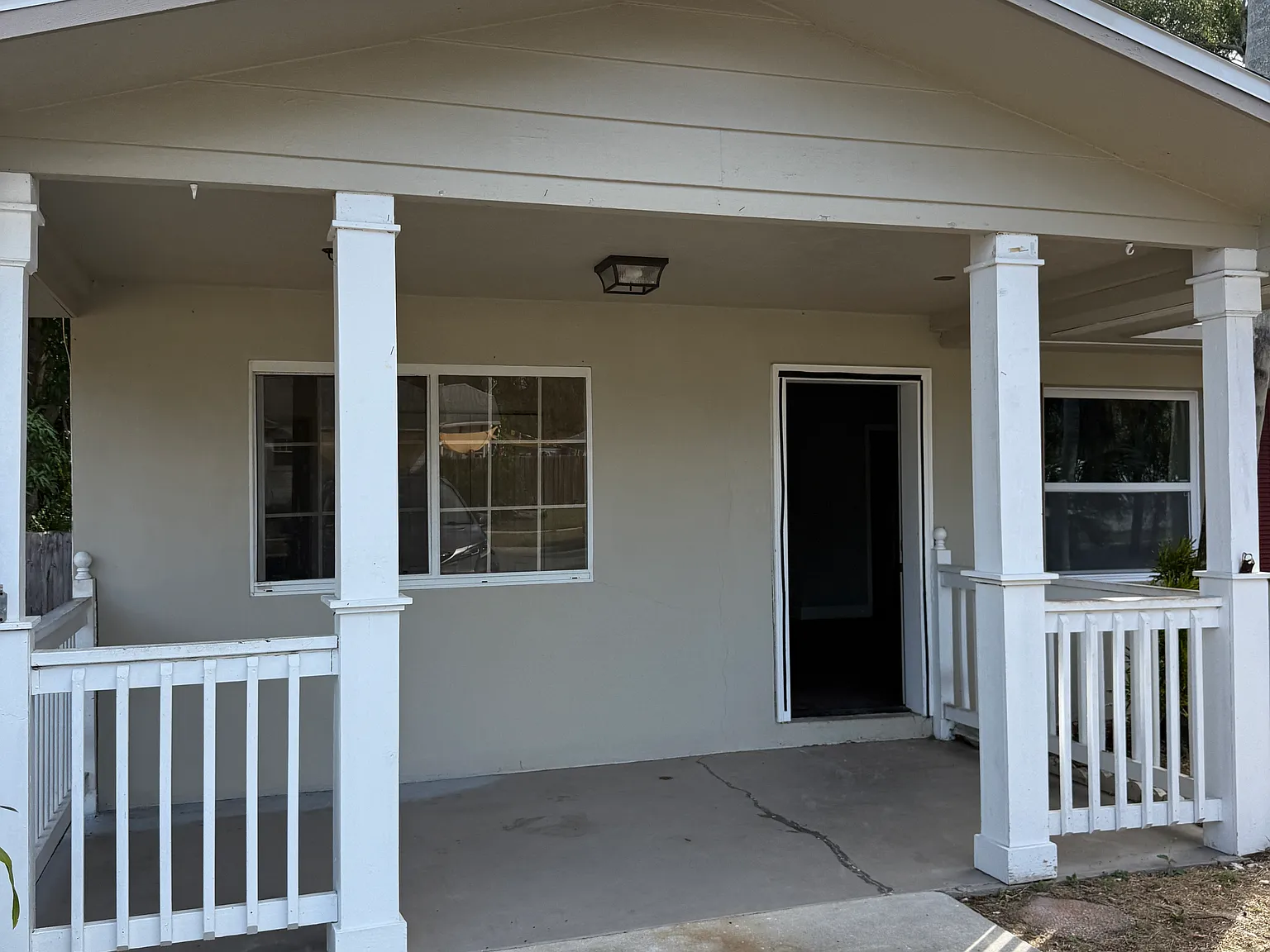 3 bed, 1058 sqft, $2,200 — Photo 2