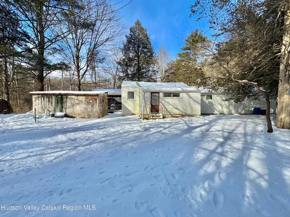 40 Potic Creek Road, Coxsackie, NY 12051