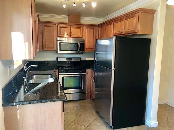 3rd image of 3450-52 Dwight St