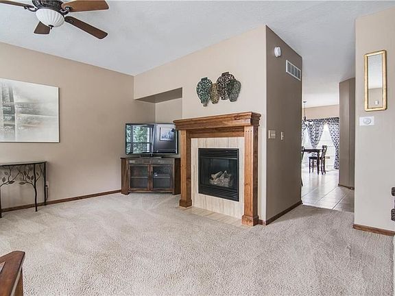 4th image of 540 NW Fox Hollow Ln