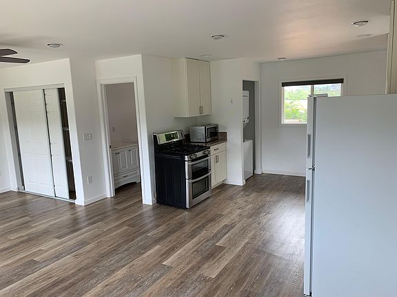 4th image of 646 Akoakoa St