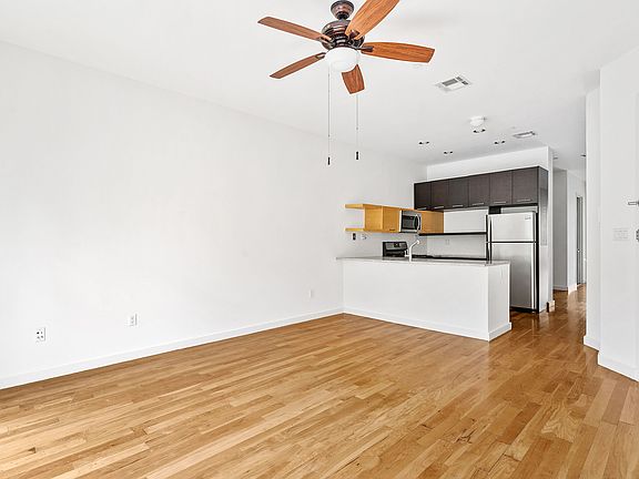 3rd image of 325 Greene Ave APT 2A