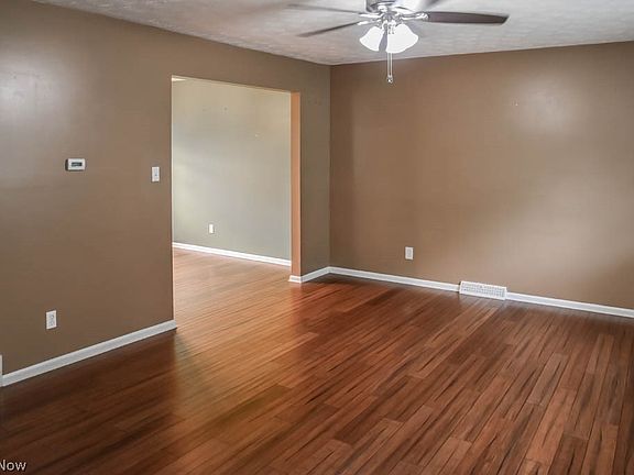 2nd image of 2135 Ashbrook Ave