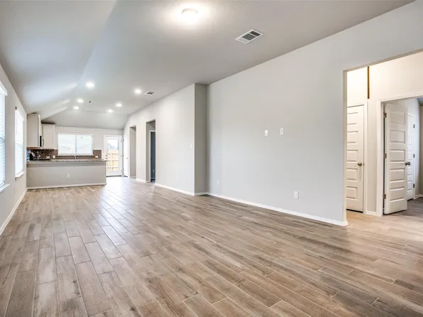 225 Trailside Ln, Bastrop, TX 78602