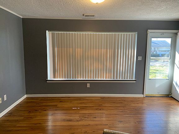 3rd image of 5411 Sterling Ave