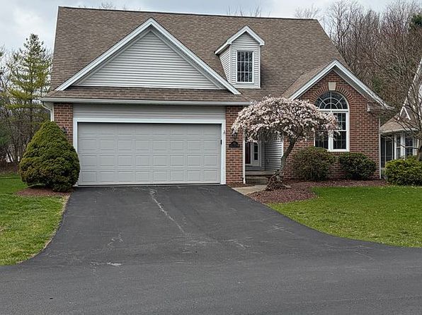 90 Lake Pointe Cir