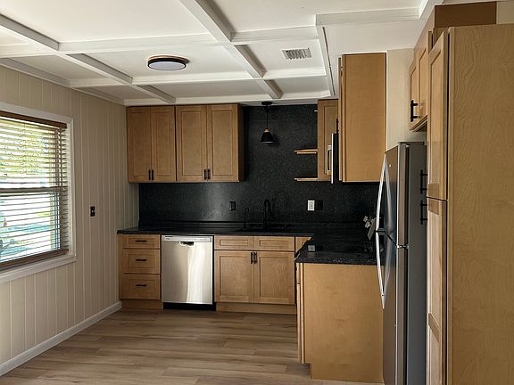 3rd image of 711 15th Ave NW APT B