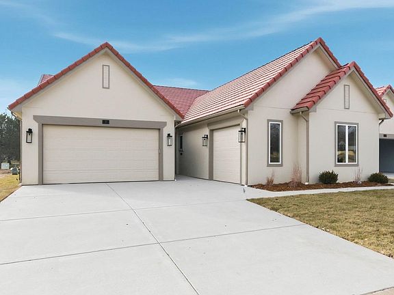 2nd image of 3 E Via Roma St