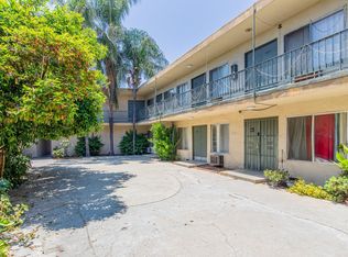 8011 Langdon Ave #1X1, Van Nuys, CA 91406
