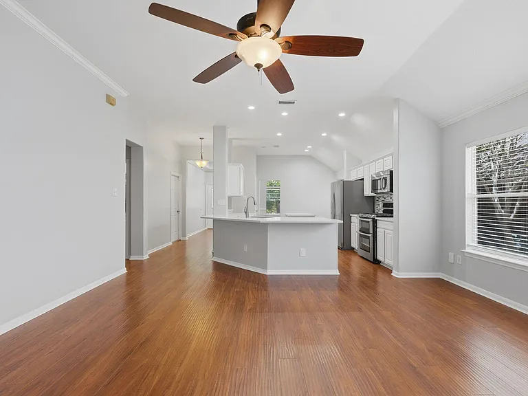 18 Mulberry Glen Pl — Photo 16