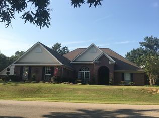 163 Lake Forrest Cv, Saltillo, MS 38866