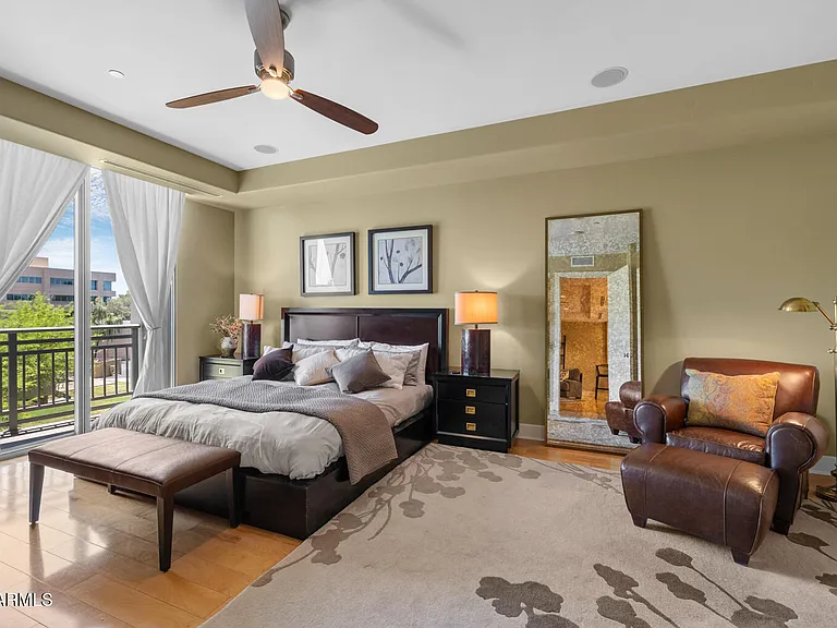 2211 E Camelback Rd #207 — Photo 4