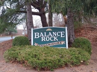 41 Balance Rock Rd APT 16, Seymour, CT 06483