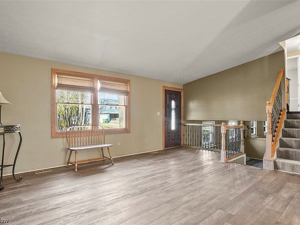 3915 Northview Dr, Stow, OH 44224 Zillow