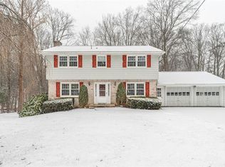 282 Ridgefield Rd, Endicott, NY 13760