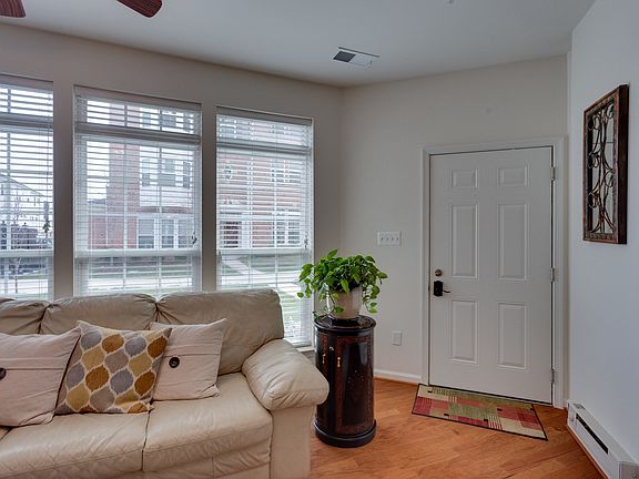 2nd image of 15133 Leicestershire St