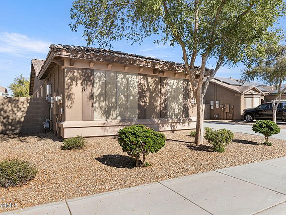 3rd image of 15940 W YAVAPAI Street