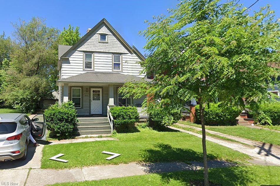 1st image of 3956 E 53rd St