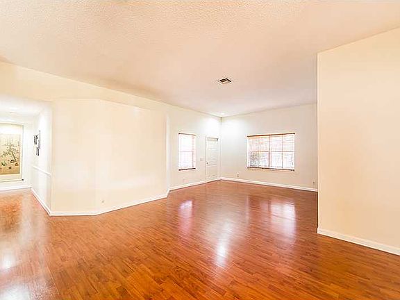 4th image of 1451 Banyan Way
