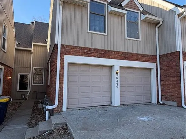 8240 NW Birch Ln, Kansas City, MO 64151